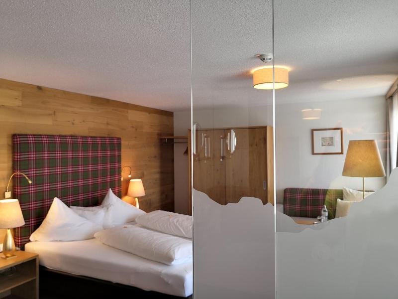 Junior Suite with Balcony image 1