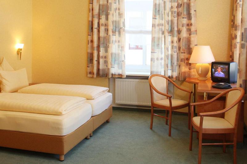 Double Room image 2