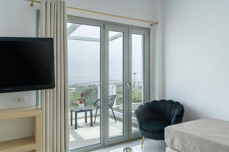 Executive Suite image 2