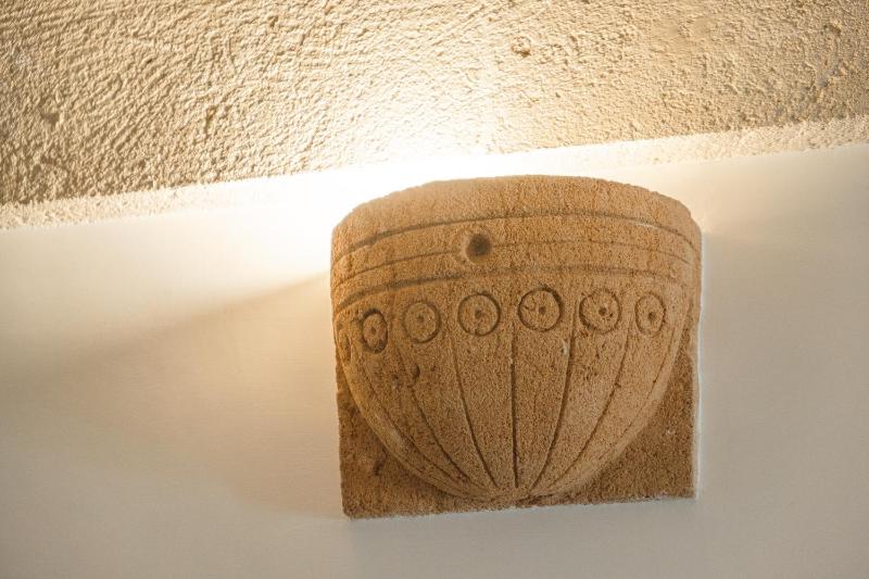 Standard Family Room image 3