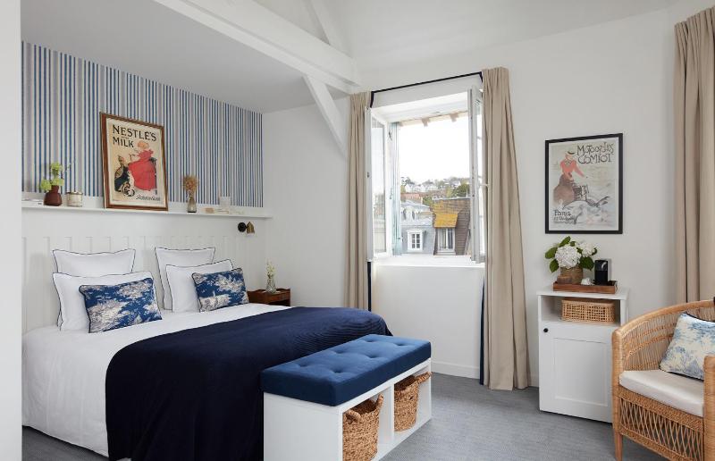 Double Room image 1