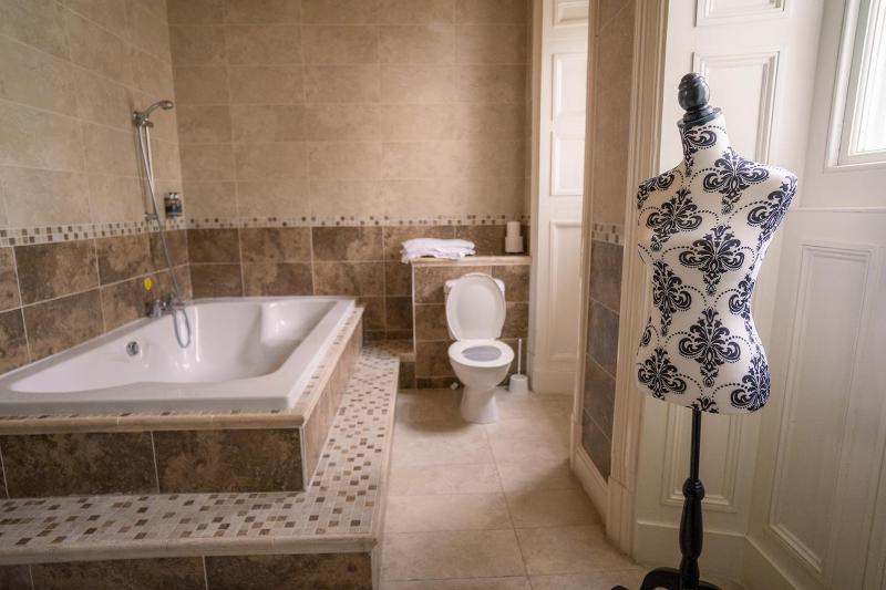 Triple Room image 2