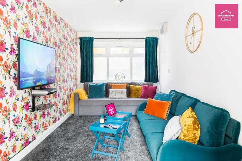 Long Stays in 5 Bedroom Townhouse-9 Beds 2 Bathrooms and Drive - image 28