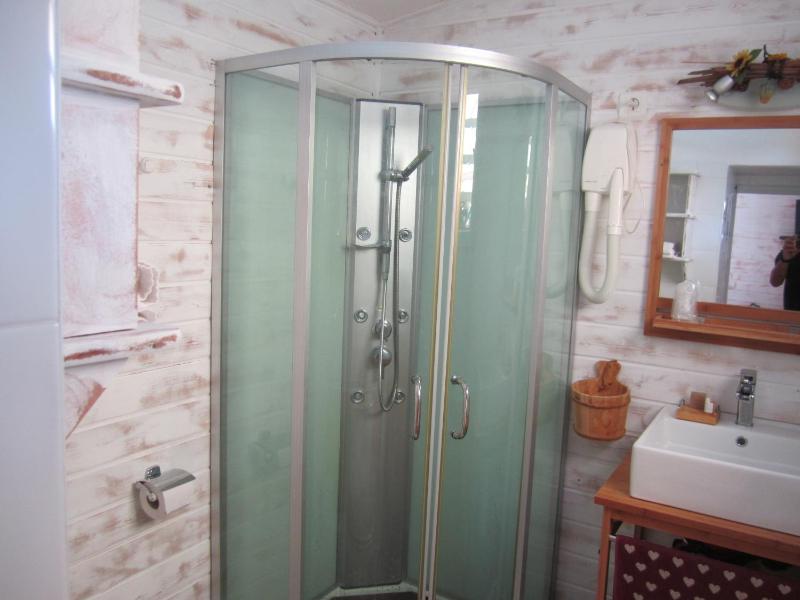 Standard Double Room image 3