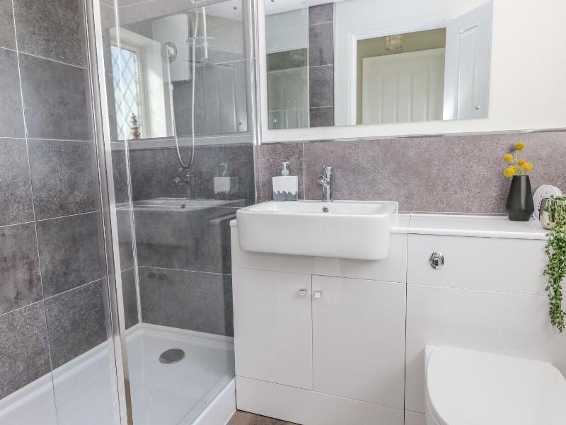 Grooms Cottage - image 13