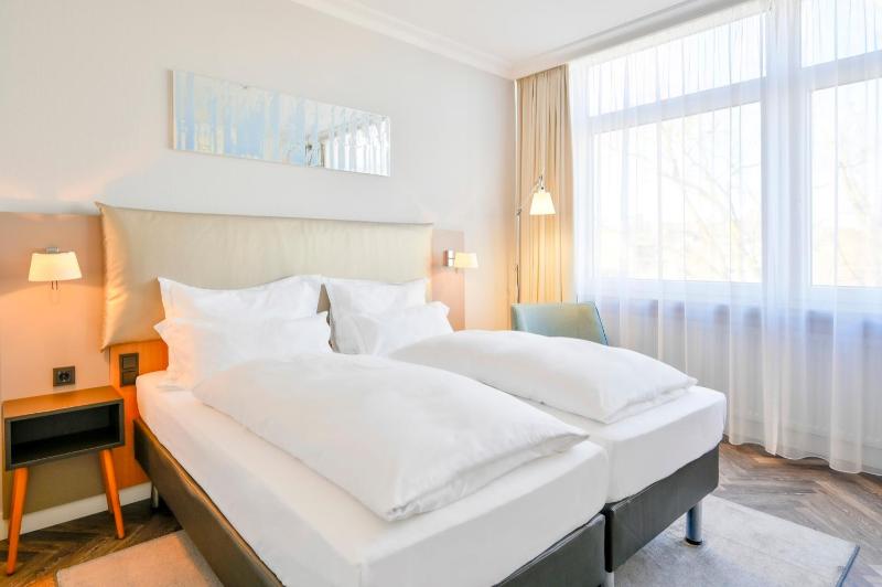 Superior Double Room image 4