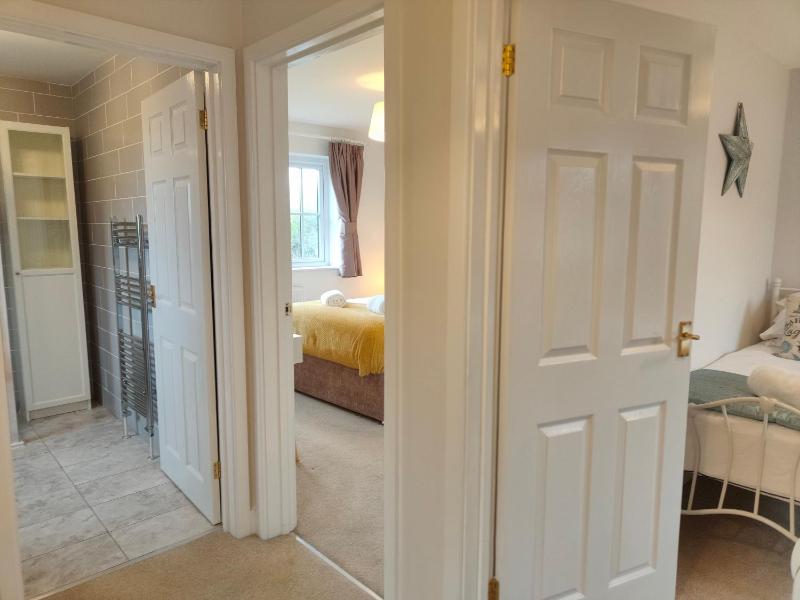 Two-Bedroom House image 4