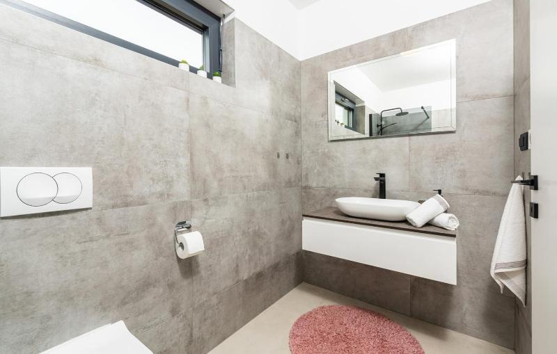 Villa Lucia with Jacuzzi and Private Pool - image 15