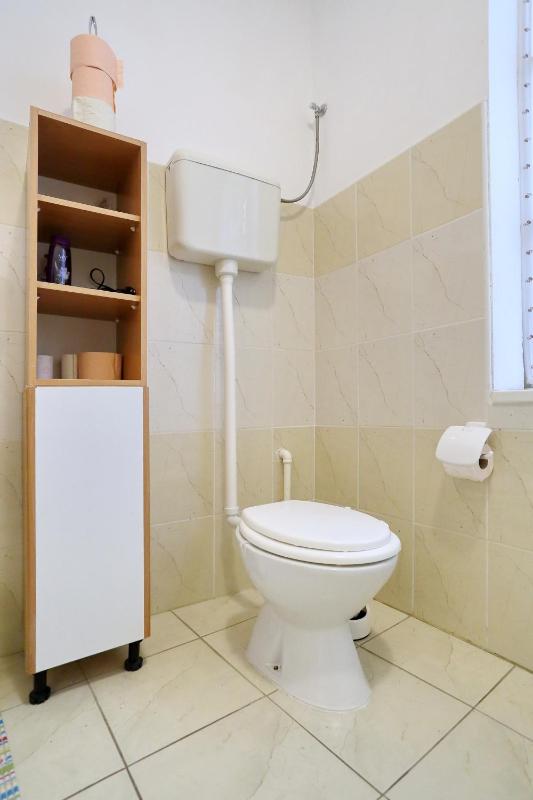 Deluxe Apartment image 2