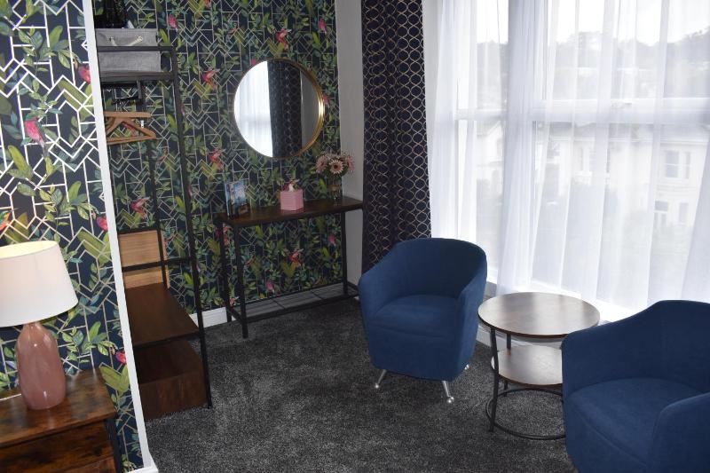Deluxe Room image 4
