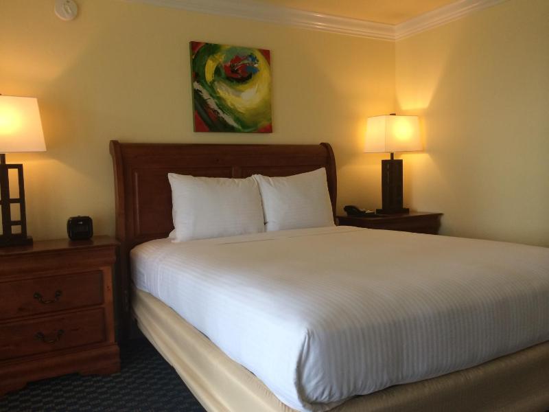 Queen Room with Sea View image 2
