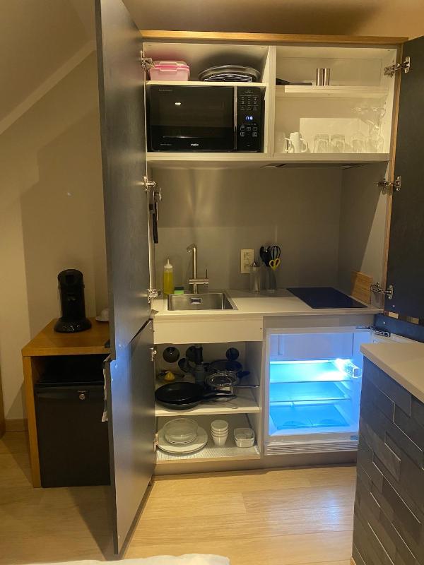 Basic Single Room image 4