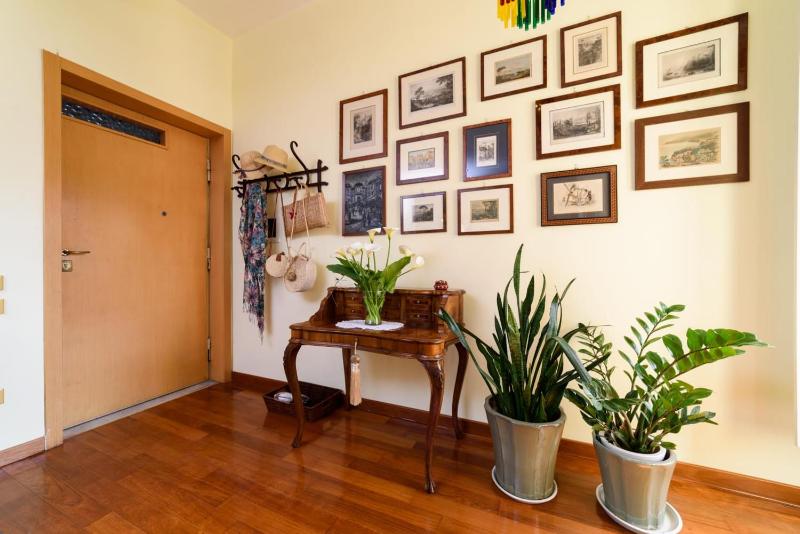 La Camelia Apartment - image 7