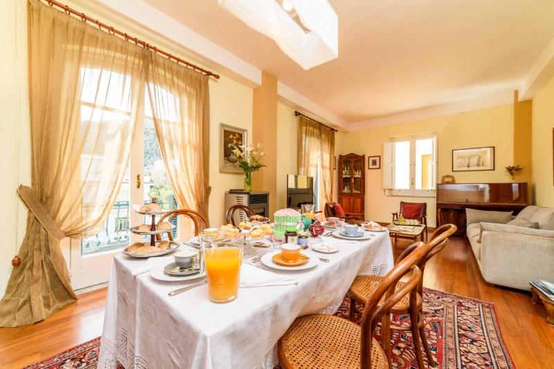 La Camelia Apartment - image 13