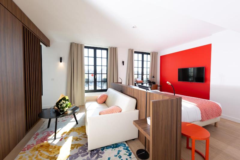 Deluxe Apartment image 1