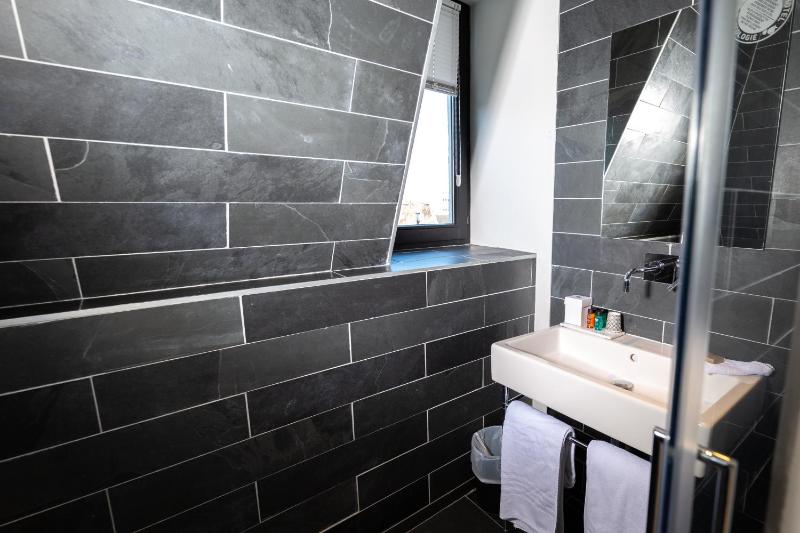 Junior Suite image 3
