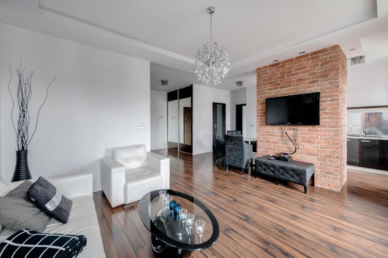 One-Bedroom Apartment image 4