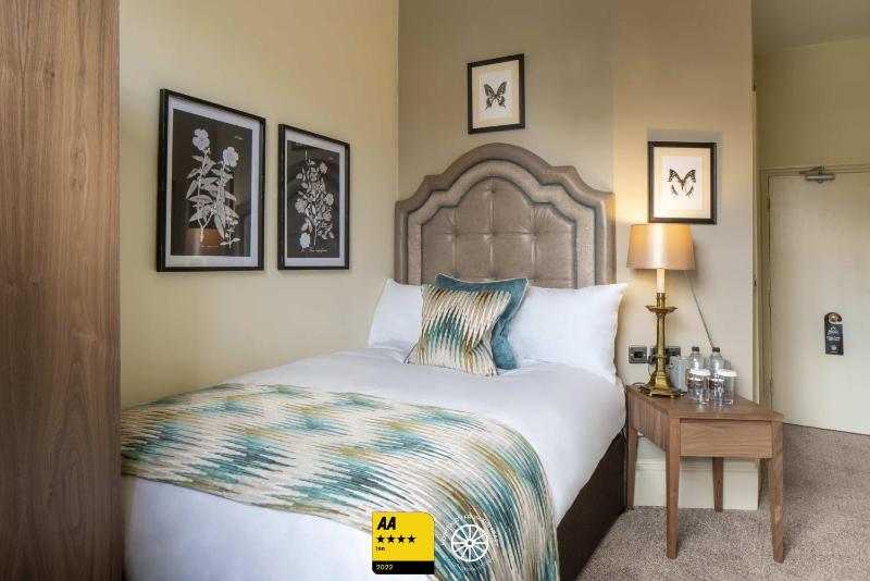 Single Room image 3