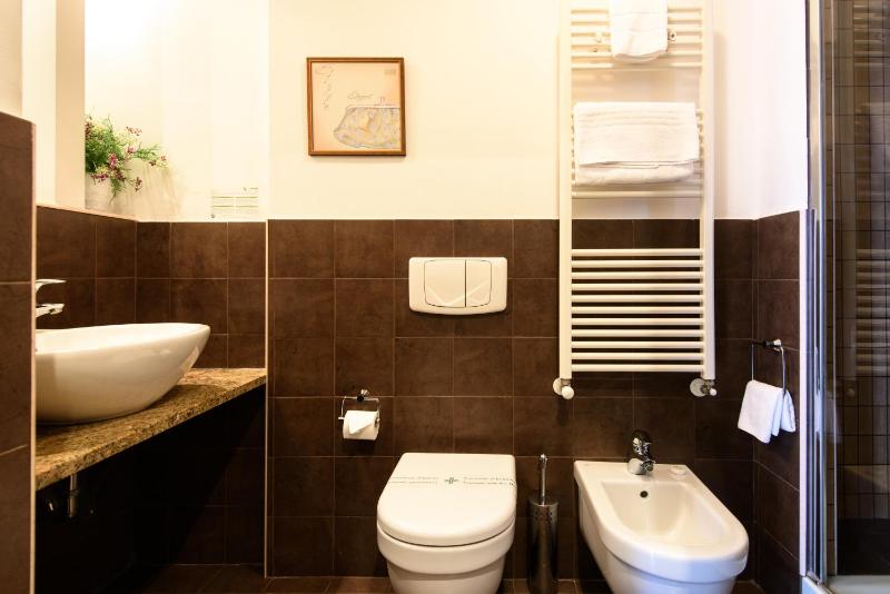 Single Room image 2