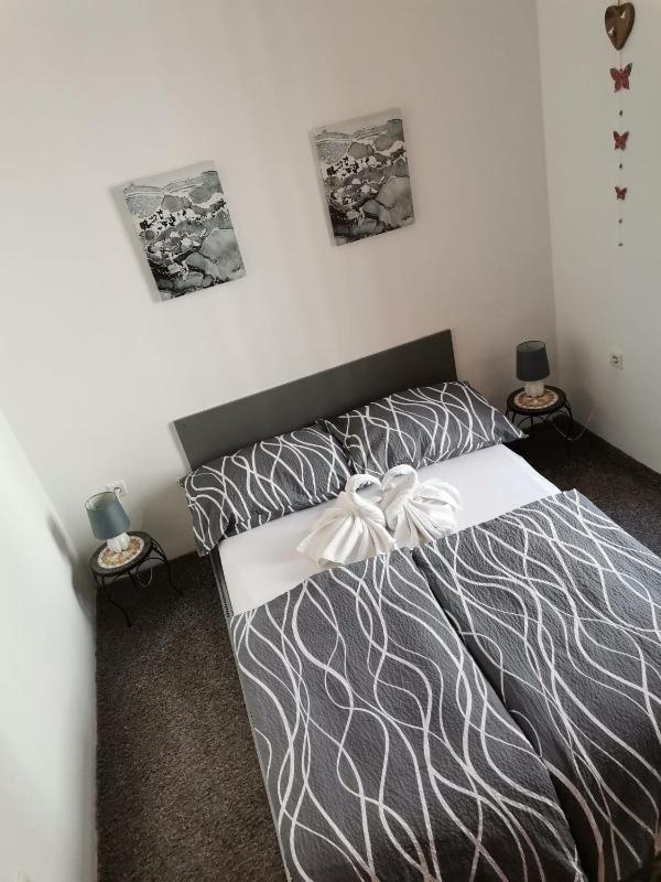Double Room image 4