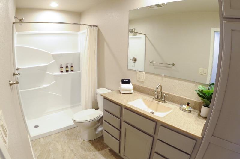 Five-Bedroom House image 4