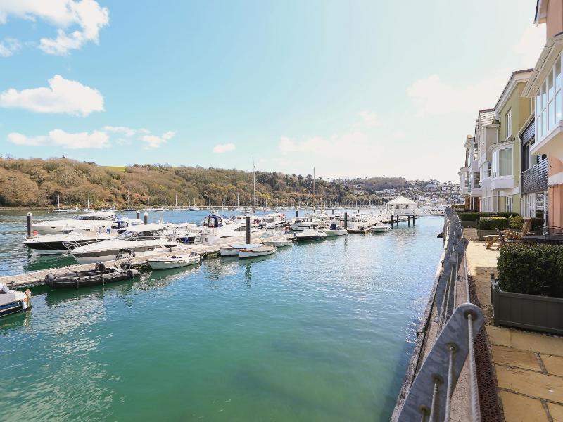 Quayside Dart Marina - image 23
