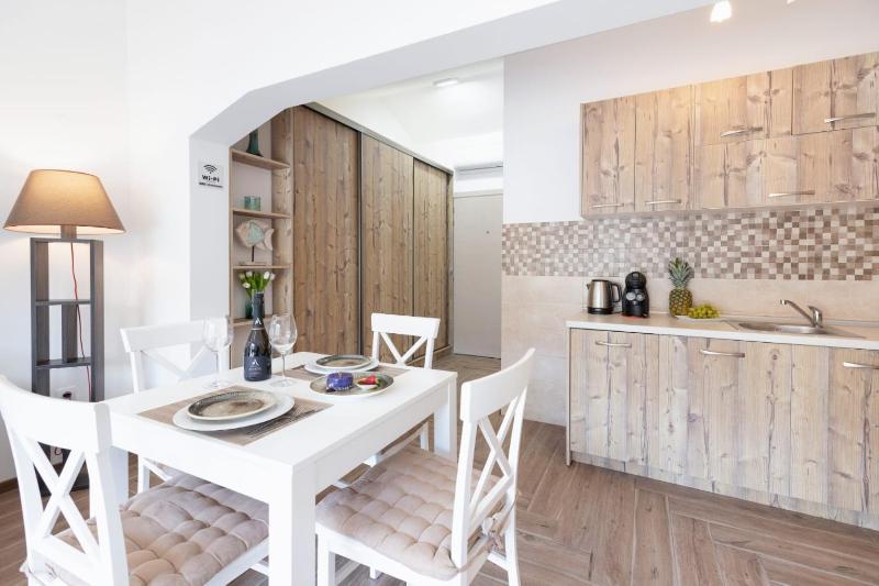  Deluxe Apartment with Terrace and Sea View  image 4