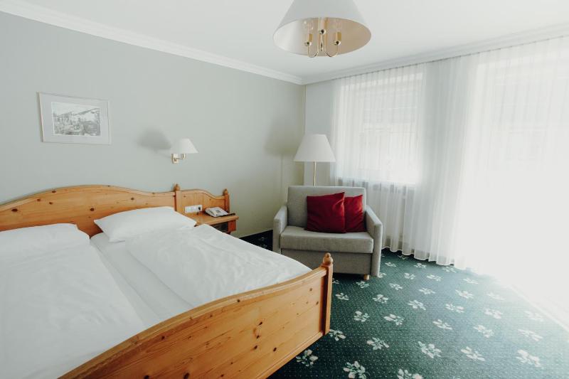 Large Double Room image 1