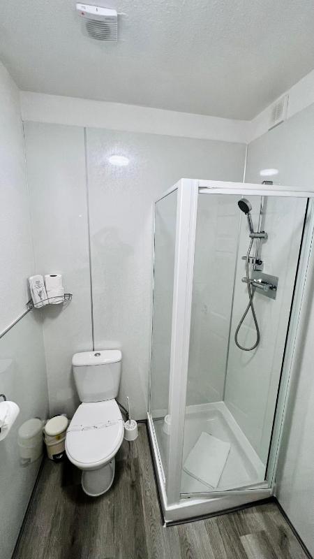 Small Double Room image 3