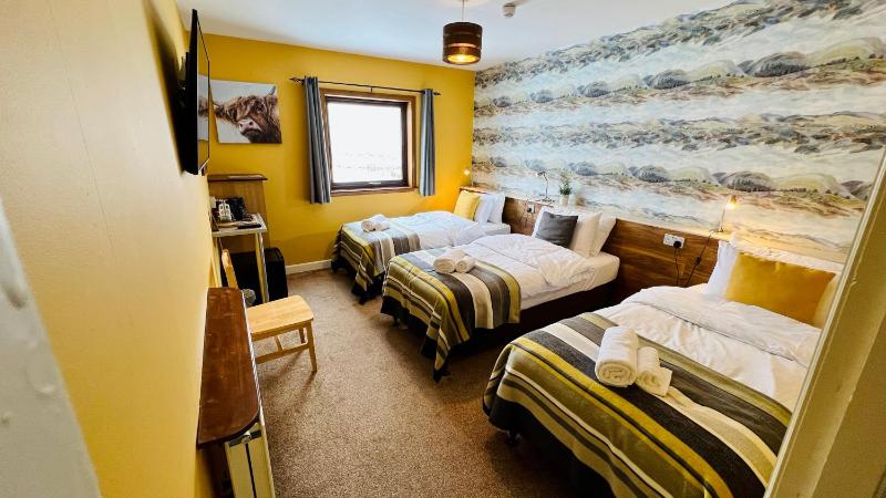 Triple Room with Mountain View image 1