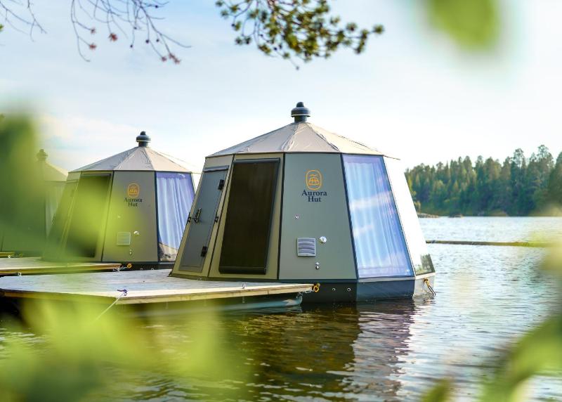 Glass Hut with Lake View image 4