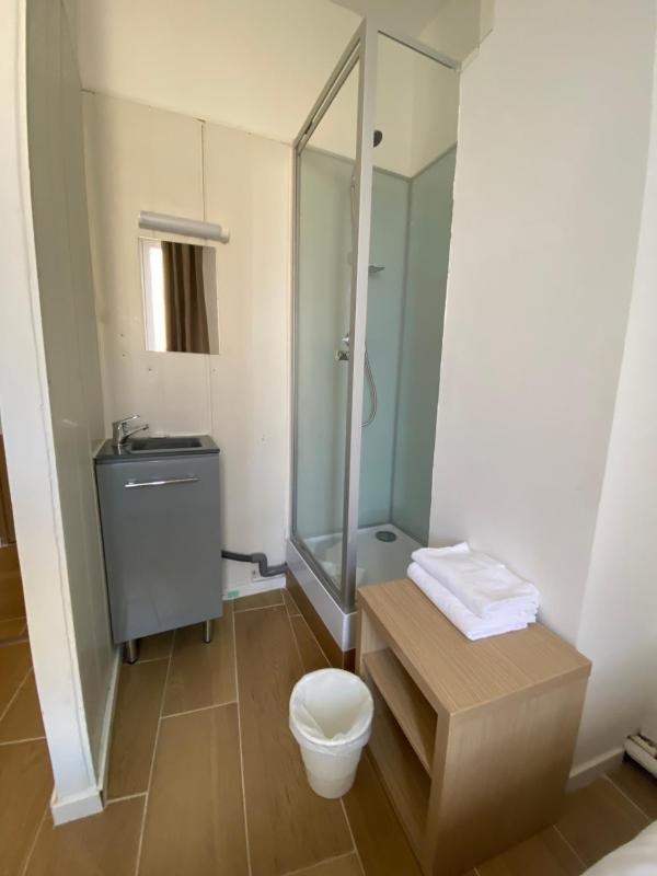 Economy Double Room image 1