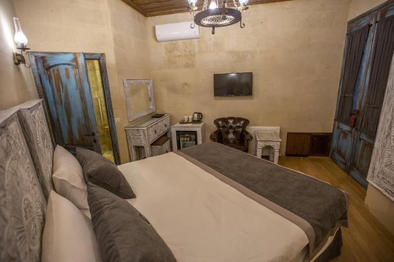 Deluxe Double Room image 4