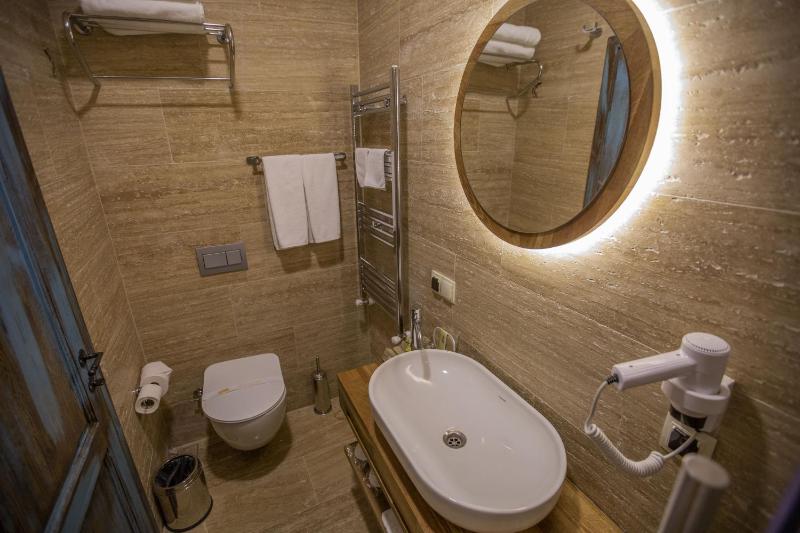 Deluxe Double Room image 2