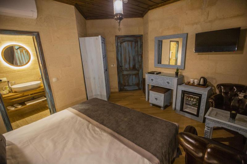 Deluxe Double Room image 4