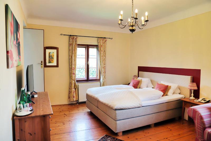 Standard Suite image 3