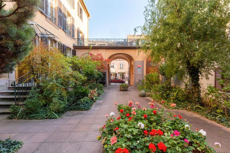 Travel Homes - Grand Rue Petite Venise - Compact & Cosy - Lit mural - image 3