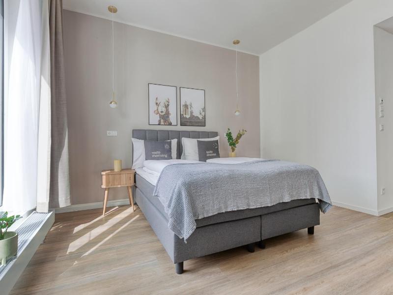 Suite with Sofa Bed image 3