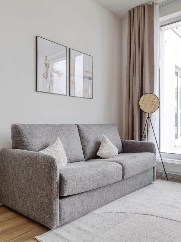 Suite with Sofa Bed image 2