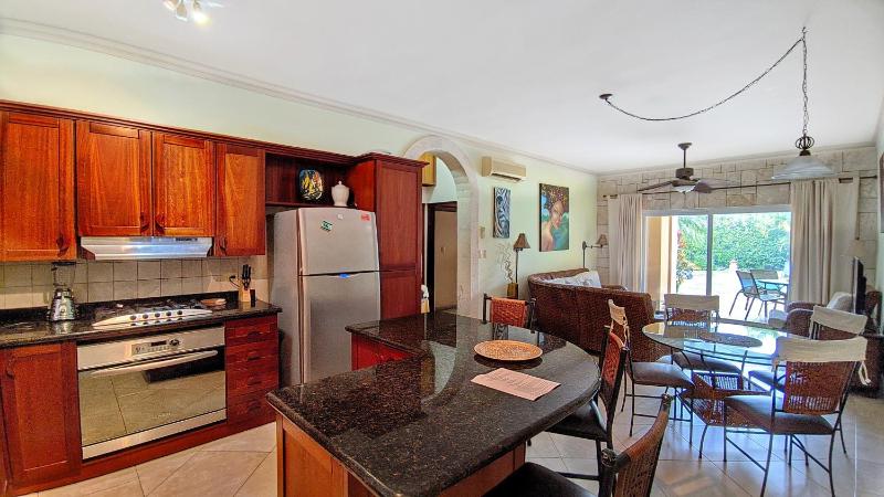 Ocean Dream 2bdr/2bth Ground floor - image 12