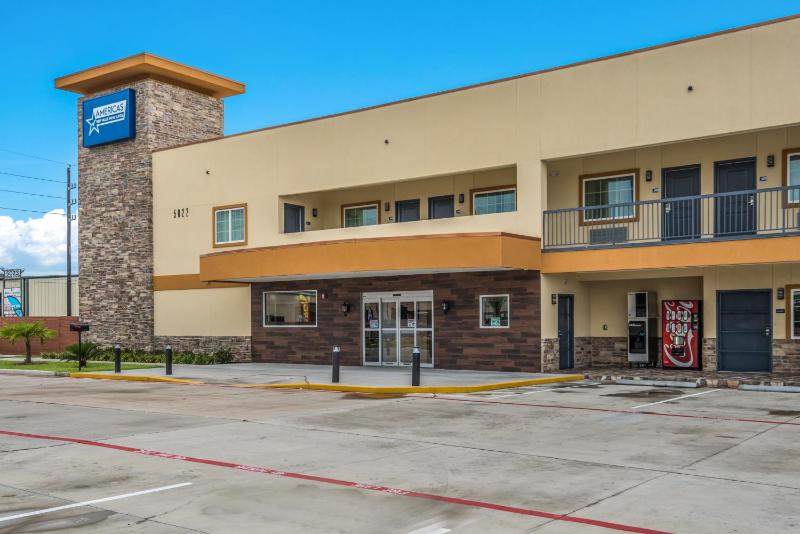 Americas Best Value Inn & Suites Houston at Hwy 6 - image 24