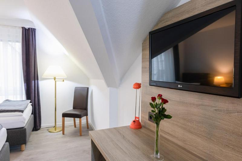 Triple Room image 2