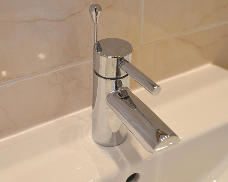 Small Double Room image 4