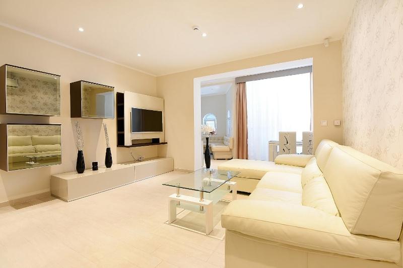 Deluxe Apartment (Two Bedrooms) image 1