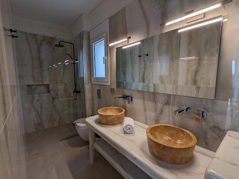 Natura Luxury Suites Parga - image 17
