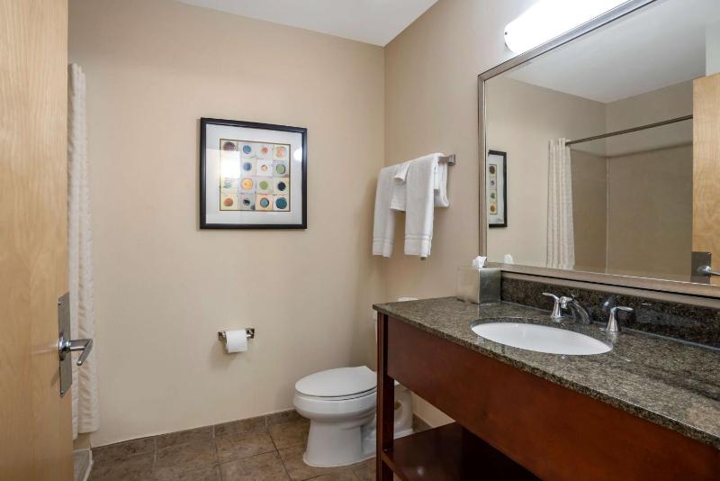 King Room with Spa Bath - Non-Smoking image 3