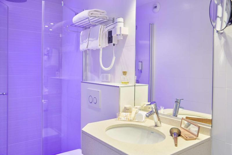 Best Western Plus Hotel Carlton - image 48