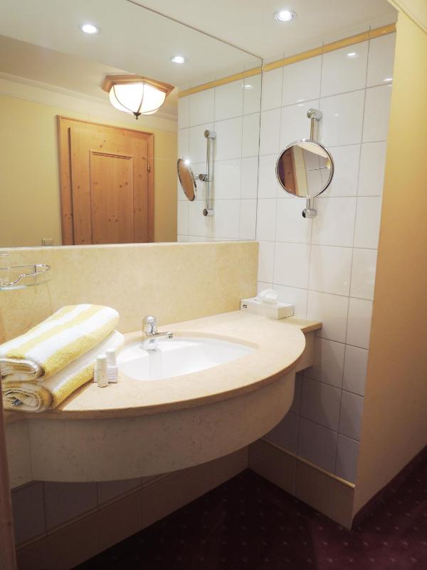 Single Room image 2