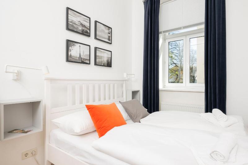 One-Bedroom Apartment image 1