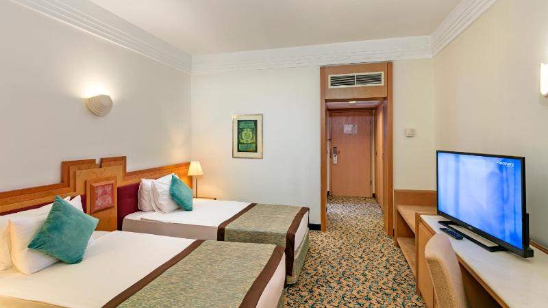 Standard Double or Twin Room image 3